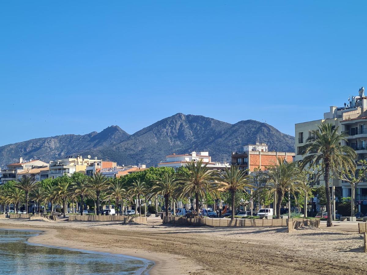Acogedor Apartamento Vistas Al Mar Roses Eksteriør bilde